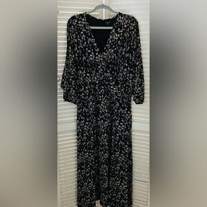Garnet Hill Women’s XL Black and Beige Patterned Dress